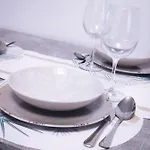 Vivienda Turistica Mou Διαμέρισμα *